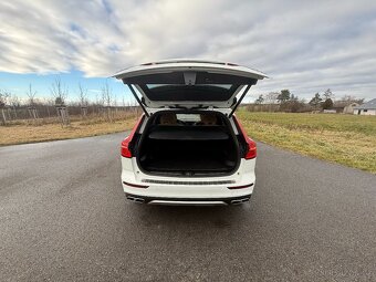 Volvo V60 Cross Country D4 AWD Polestar odpočet dph - 17