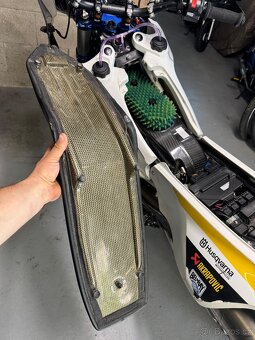 Husqvarna 701 enduro - 17