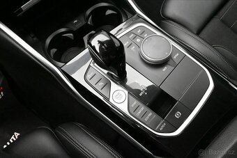 BMW Řada 3 2,0 320d 140kW Steptronic - 17