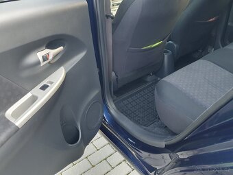 Toyota Urban Cruiser 1.33 VVT-i Sol - 17
