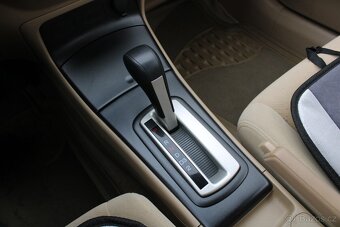 Honda Civic, 1,7VTEC AUTOMAT, BEZ KOROZE, r.v. 2004 - 17