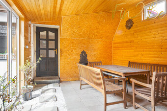 Prodej prostorného hezkého domu 5+1 s krbem, balkonem a zahr - 17