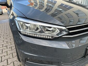 VW Touran 2.0 TDI 85kW DSG Webasto Int.dětské sedačky - 17