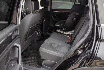 VW Tiguan 2.0 BiTDI 240k 4MOTION Highline DSG - 17