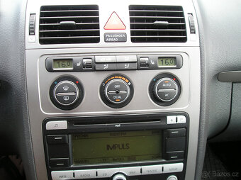 VW TOURAN 1.4 TSi 103KW RV-2009-KLIMA - 17