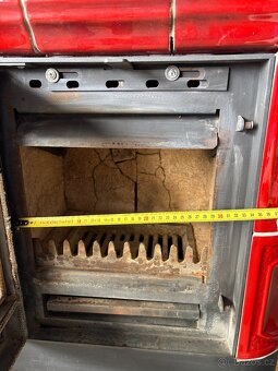 Kachlová kamna červená - 17