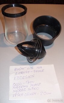 CESTOVNÍ KUFR-OBAL+ KNIHY +VĚCI DO DOMÁCNOSTI. - 17