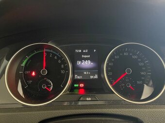 Prodám VW E-Golf elektrický - 17