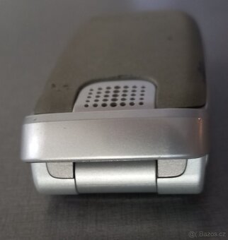 Prodám Sony-Ericsson nejspíš je to Z520i funkčni s nabíj. - 17