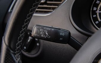 Škoda Octavia Combi 2.0 TDI DPF RS - 17