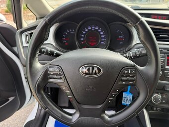 Kia Cee´d,1,6 CRDI - PARK. SENZORY - 17