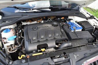 Škoda Yeti 2.0TDi/FACELIFT/MANUÁL/VÝBAVA/ - 17