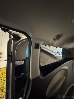 FORD Tourneo Custom 2,2 TDCi 114 kw - 17