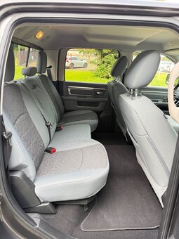 Dodge RAM 1500 5.7 HEMI—2018–4x4—TAŽNÉ 3.5t—159.000km - 17