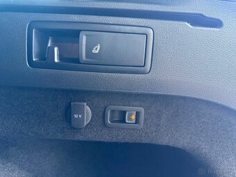 VW PASSAT 2.0 TDi EVO DSG MATRIX KAMERA TAŽNÉ 2022 - 17