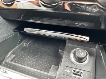 Škoda Superb 2.0TDi SPORTLINE, PO SERVISU - 17