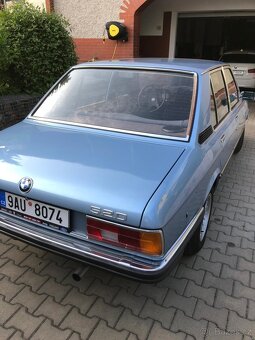 BMW 520 e12 - 17