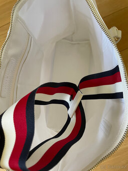 Nová prostorná sněhově bílá kabelka Tommy Hilfiger - 17