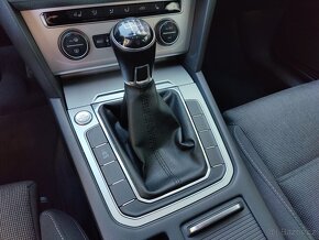Volkswagen Passat 2,0 TDI / servis.kn. / 110 kW - 17