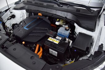 Kona Electric 100 A/T, ACC, Lane Assist, Vyhr.volant+sedadla - 17