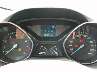 Ford C-MAX 1,6 16V Champions Ed. PDC,vyhřív.sklo,poSTK - 17