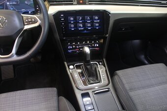 VW Passat B8 2.0TDI DSG 2020 110kW Navi LED Display Tažné - 17