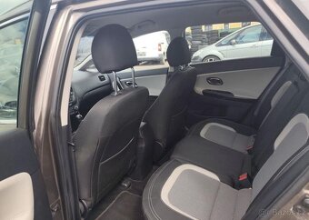 Kia Cee´d 1.6 nafta manuál 100 kw - 17