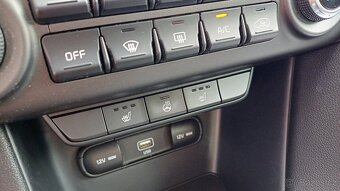 KIA Sportage 1.6 GDi 20TKM-NAVI-1.maj-ČR-TZ - 17
