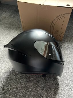 AGV K1-S vel. L - černá + stříbrné plexi – Jako nová - 17