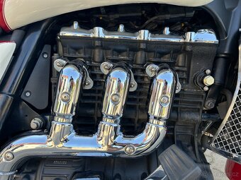 Triumph Rocket III, Touring 2.3i - 17