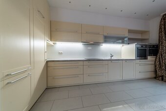 Pronájem domu v Březiněvsi - 17