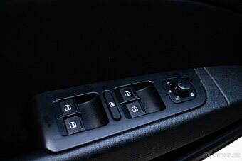 Škoda Superb Combi 2.0 TDI CR 170k Elegance DSG - 17