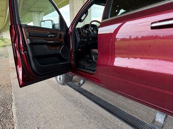 Dodge Ram 1500 5.7 Longhorn 2019 SLEVA - 17