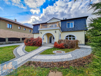 Pronájem luxusního rodinného domu 7+kk (360 m2), Praha 6 - N - 17