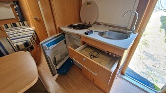 Karavan Hymer, poschodová posteľ MOVER, predstan - 17