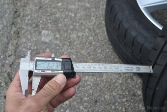 Š.Octavia III+IV- Zánovní 16 orig. Alu disky+ 205/55R16 letn - 17