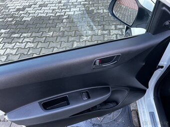 Hyundai  i10 - 17
