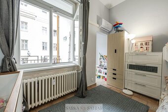 Prodej prostorného bytu 3+kk  111m2 s balkónem a sklepem v p - 17