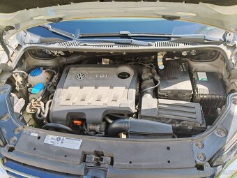 Volkswagen Touran II 1,6 TDI 77kw manuál - 17