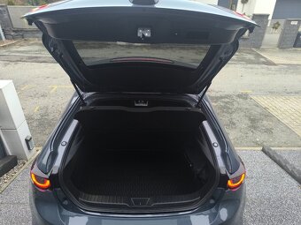 Mazda 3 BP 2.0 Skyactiv-G 90kw rok 2022, tažné +KRASAVICE+ - 17