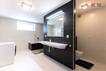 Prodej rodinného domu, 250 m², Chropyně, ul. Tovačovská - 17