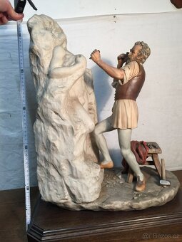 Michelangelo Buonarroti porcelánová velká soška sochaře - 17