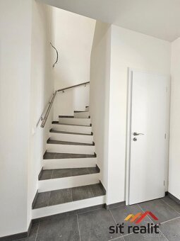 Prodej novostavby 3+kk, 107 m2, poz. 193 m2, Praha 9 - Jahod - 17