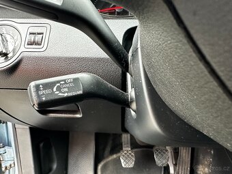 VW PASSAT 2,0 TDI - BKP - AUT. KLIMA - NAVI - NOVÁ STK - 17