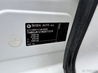 ŠKODA OCTAVIA 2 COMBI 1.4 TSI 90kW ELEGANCE - 17
