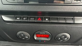 RENAULT MASTER 2,3Dci, reg. 07/2023, 8pal, spaní - 17
