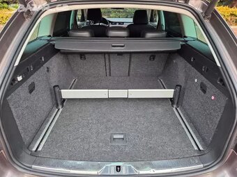 Superb 2.0 TDI 125kW Elegance DSG,tažné,xenon,navi - 17