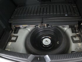 Mazda 5 2.0i 110kW 7míst klima výhřev xenony - 17