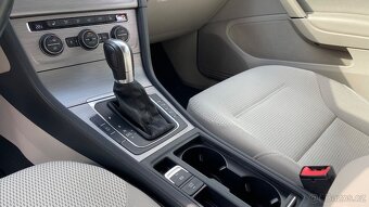 VW GOLF VII 1.6TDI 81kW DSG NAVI NEZÁVISLÉ TOPENÍ - 17