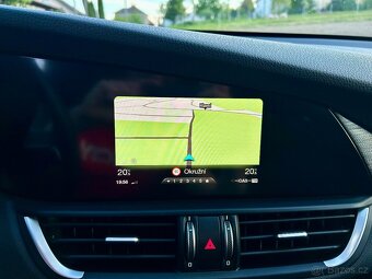 Alfa Romeo Giulia 2.2 JTDM Basis Navi Servisovane Tažné - 17